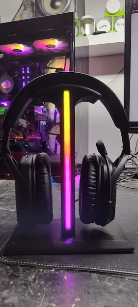 Giá treo tai nghe gaming (Headset stand) tích hợp đèn LED cá tính - Image 1