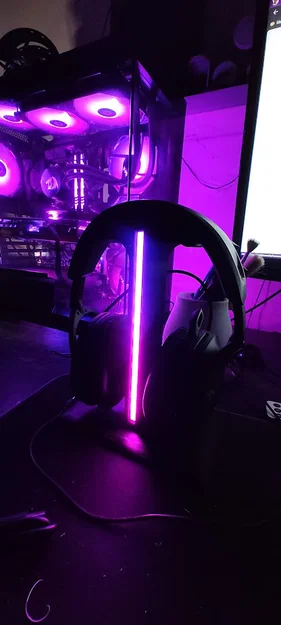 Giá treo tai nghe gaming (Headset stand) tích hợp đèn LED cá tính - Image 2