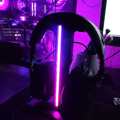 Giá treo tai nghe gaming (Headset stand) tích hợp đèn LED cá tính