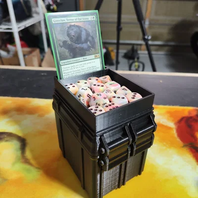 Hộp Deck MTG Commander kèm Dice Caddy (MTG Commander Deck Box with Dice Caddy)