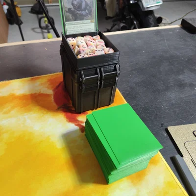 Hộp Deck MTG Commander kèm Dice Caddy (MTG Commander Deck Box with Dice Caddy)