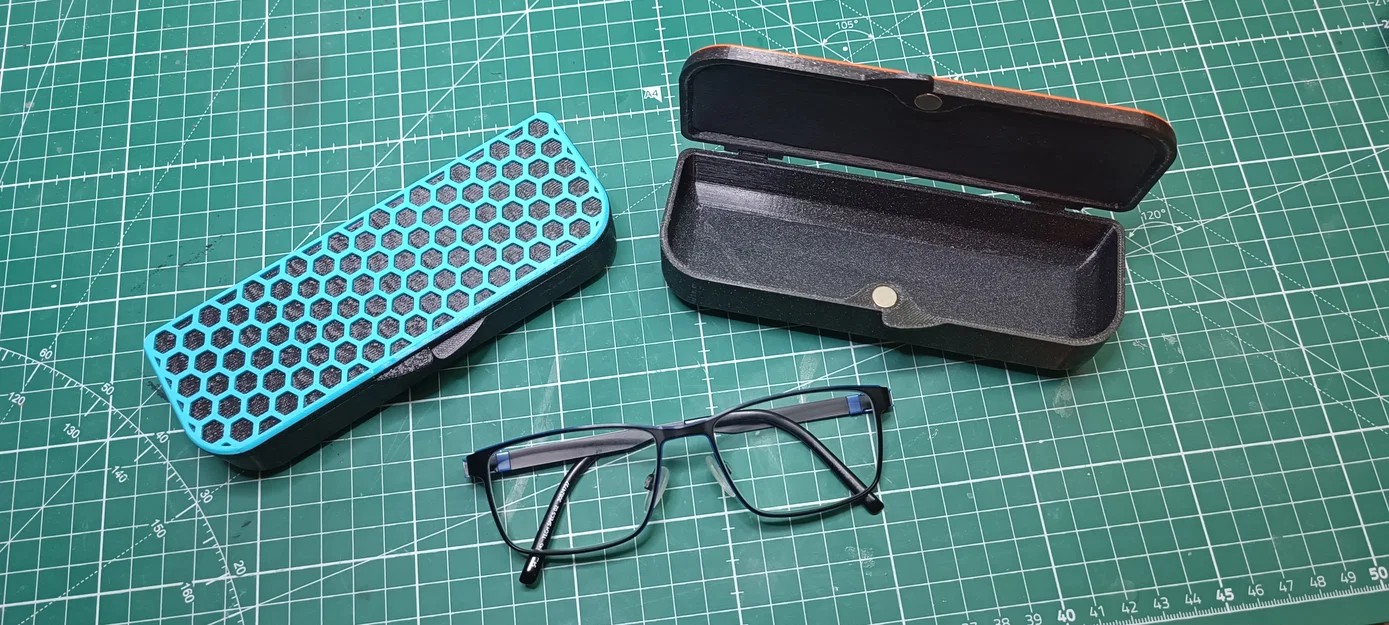Hộp đựng kính (Glasses case) họa tiết lục giác - Image 1