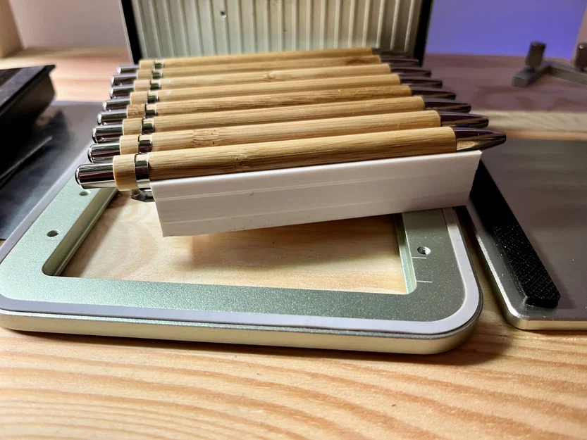 Khay cố định 8 vị trí cho máy khắc laser xTool F1 - Image 1