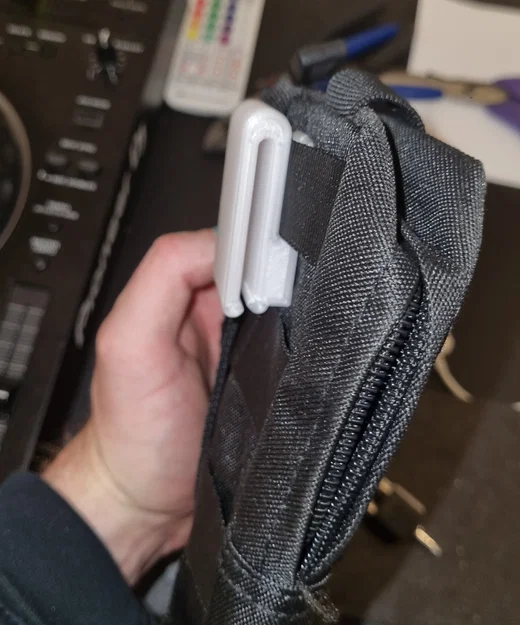 Kẹp Dây Nịt Cho Túi Molle (Molle Pouch Belt Clip) - Image 1