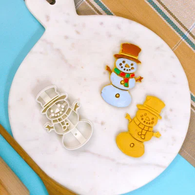 Khuôn Cắt Bánh Quy Người Tuyết (Snowman Cookie Cutter)