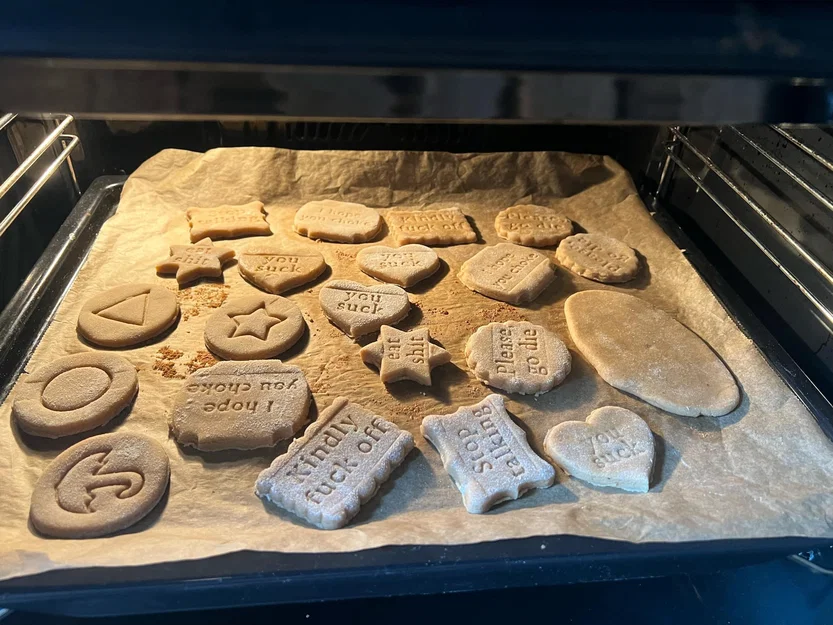 Khuôn cắt bánh quy “cà khịa” (6 loại) - Image 5