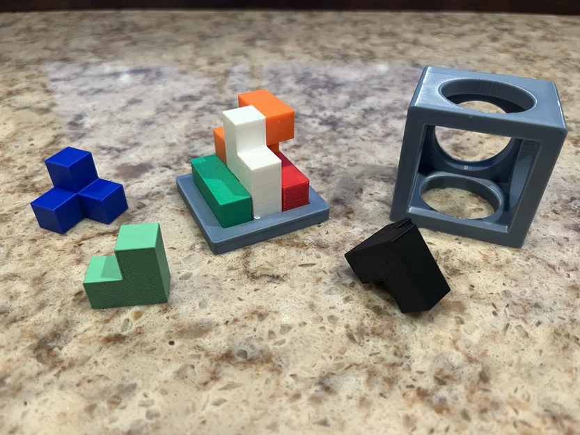Soma Cube kèm Holder (Puzzle Cube) - Image 1