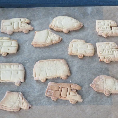 Van Life Cookies?! Bộ Khuôn Cắt Bánh Camper & Caravan