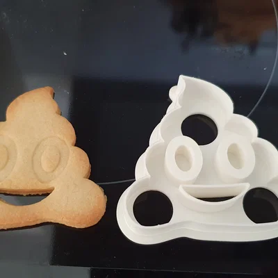 Khuôn Cắt Bánh Quy Poop Emoji – Dụng Cụ Làm Bánh Vui Nhộn, Dễ Dùng