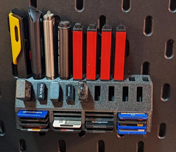 Giá treo giữ USB Flash Drive và thẻ SD cho Skadis - Image 1