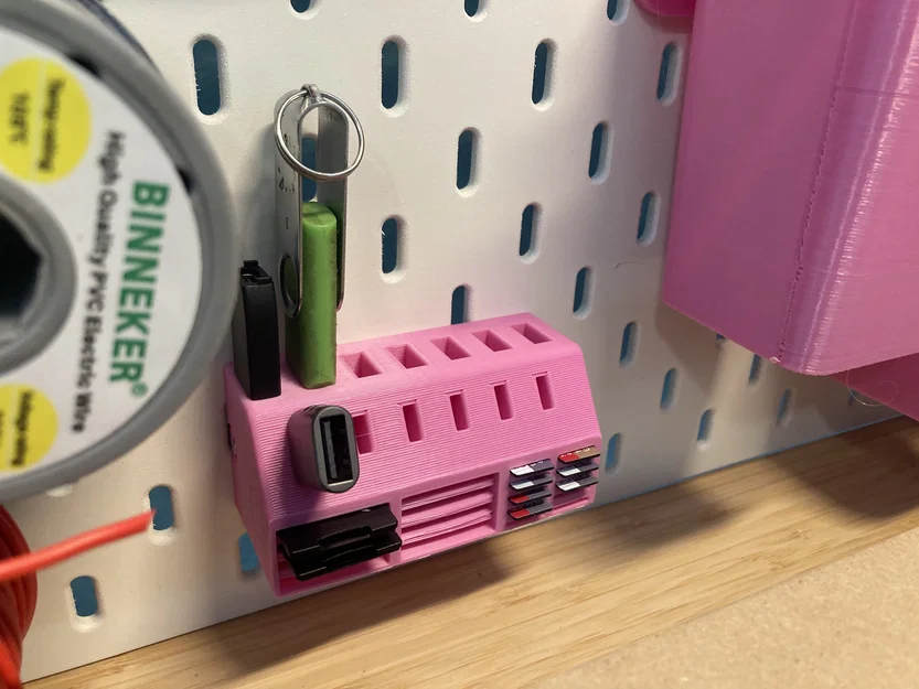 Kệ Skadis giữ USB & thẻ SD – USBC và micro SD - Image 1