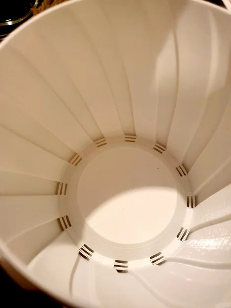 Self-Watering-Planter (Chậu tự tưới nước) - Image 3