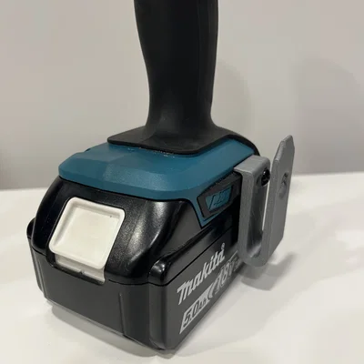 Clip móc dây nịt Makita LXT: Slim & Original, gắn trái/phải, universal fit