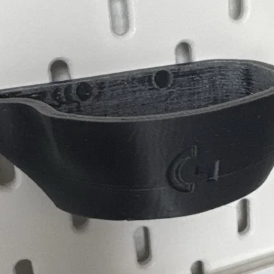 Giá treo chuột Logitech G502 cho bảng Ikea Skadis tiện lợi