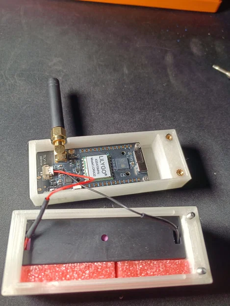 Vỏ hộp in 3D bảo vệ LilyGo TTGO LoRa32 và pin 18650 - Image 3