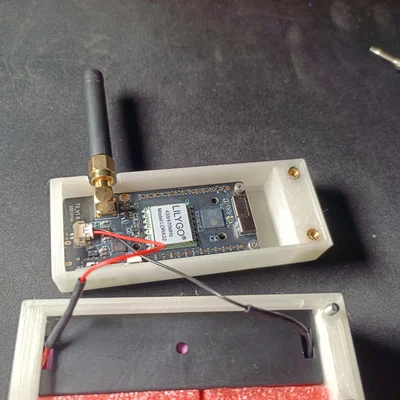 Vỏ hộp in 3D bảo vệ LilyGo TTGO LoRa32 và pin 18650