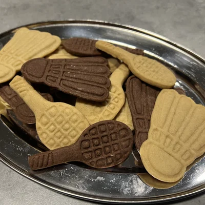Khuôn Cắt Bánh Cookie Cầu Lông (Vợt & Quả Cầu)