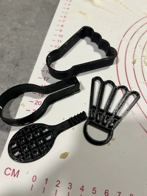 Khuôn Cắt Bánh Cookie Cầu Lông (Vợt & Quả Cầu) - Image 3