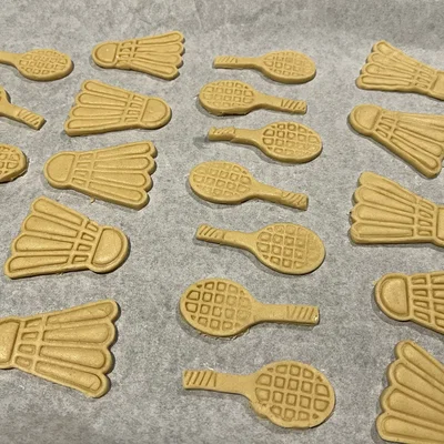 Khuôn Cắt Bánh Cookie Cầu Lông (Vợt & Quả Cầu)