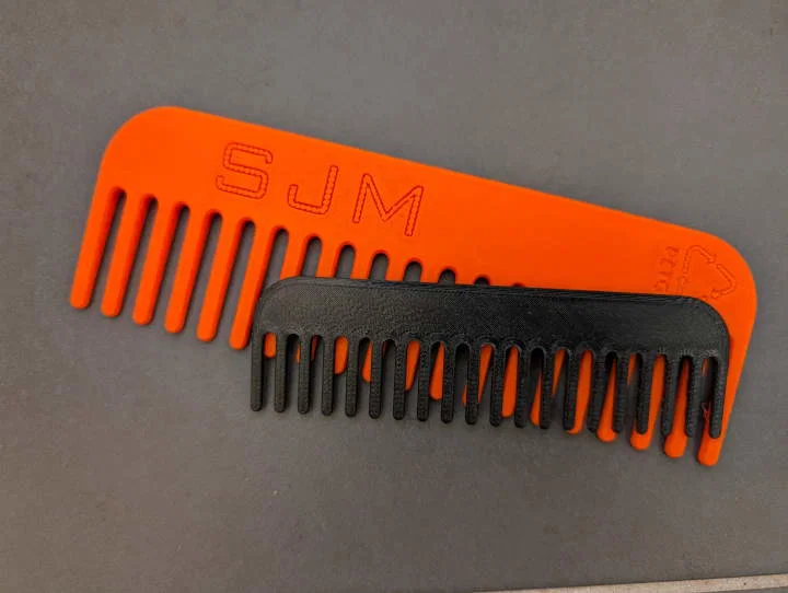 Lược chải tóc – phiên bản lớn hơn (Hair Comb the bigger variant) - Image 1