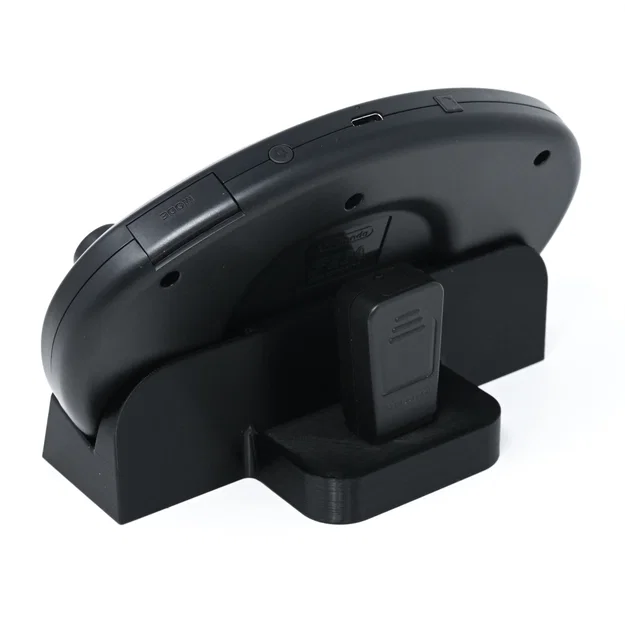 Kệ trưng bày tay cầm Sega Genesis NSO & Bluetooth Adapter - Image 2