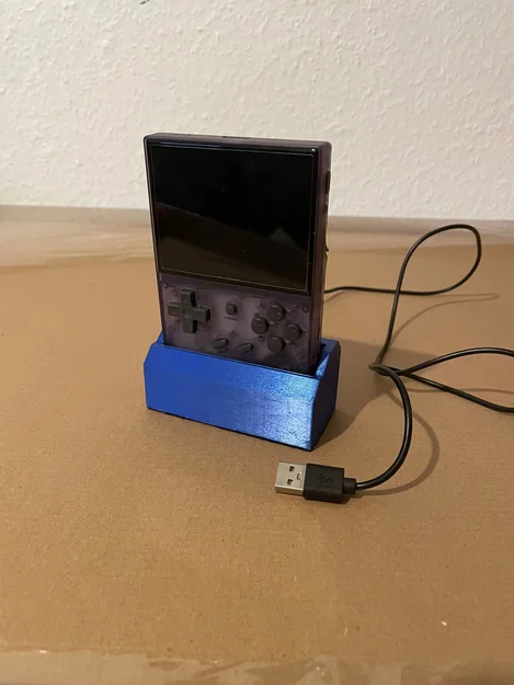 Đế sạc 3D cho máy chơi game RG35XX và RG35XX 2024 gọn gàng - Image 1