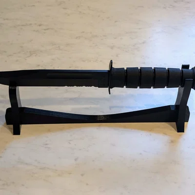 Kệ Đỡ Dao Ka-Bar (Ka-Bar Knife Stand)