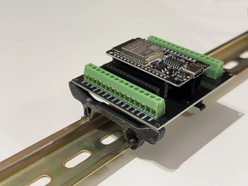 Ngàm gắn DIN Rail cho ESP32 Screw Terminal Adapter MRD068A - Image 1