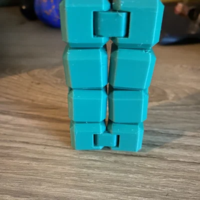 Fidget Cube: Đồ chơi giảm stress 3D in tại nhà cực chất