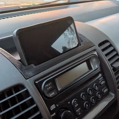 Khay Taplo Nissan kèm Giá Đỡ Điện Thoại (Dash Tray with Phone Holder)