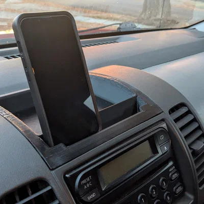 Khay Taplo Nissan kèm Giá Đỡ Điện Thoại (Dash Tray with Phone Holder)