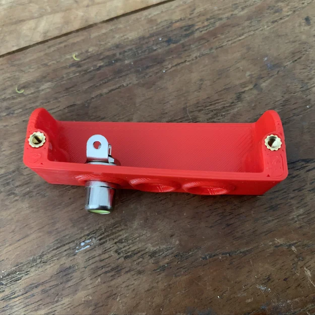 Mod AV Intellivision không cần khoan [clip-on & threaded insert] - Image 3