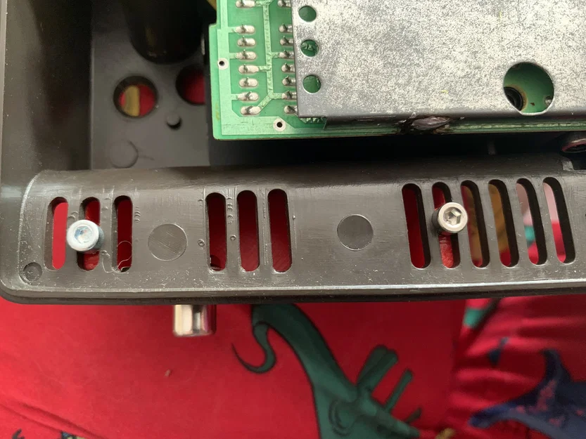 Mod AV Intellivision không cần khoan [clip-on & threaded insert] - Image 4