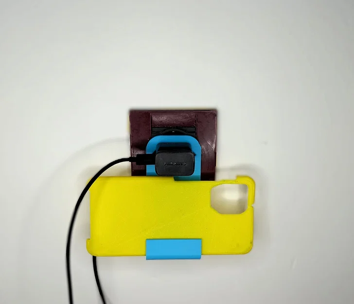 Giá đỡ điện thoại treo tường 3D tiện lợi cho củ sạc EU - Image 4