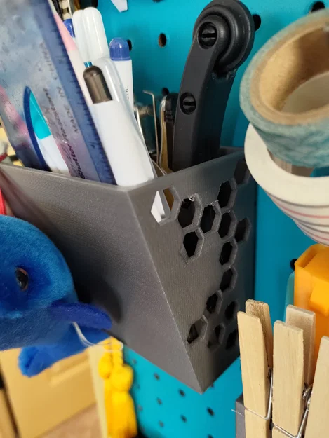 Giỏ treo bảng lỗ Peg Board tiện lợi – Giải pháp sắp xếp đồ dùng 3D - Image 1