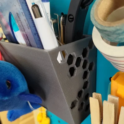 Giỏ treo bảng lỗ Peg Board tiện lợi – Giải pháp sắp xếp đồ dùng 3D