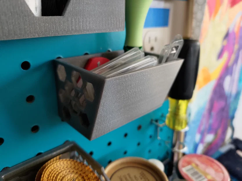 Giỏ treo bảng lỗ Peg Board tiện lợi – Giải pháp sắp xếp đồ dùng 3D - Image 2