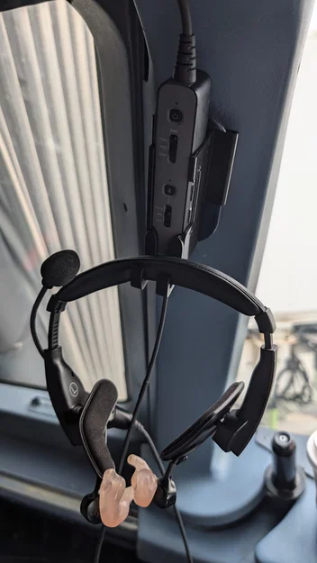 Móc treo Airbus cho Bose ProFlight kèm ngàm giữ module Bluetooth - Image 1