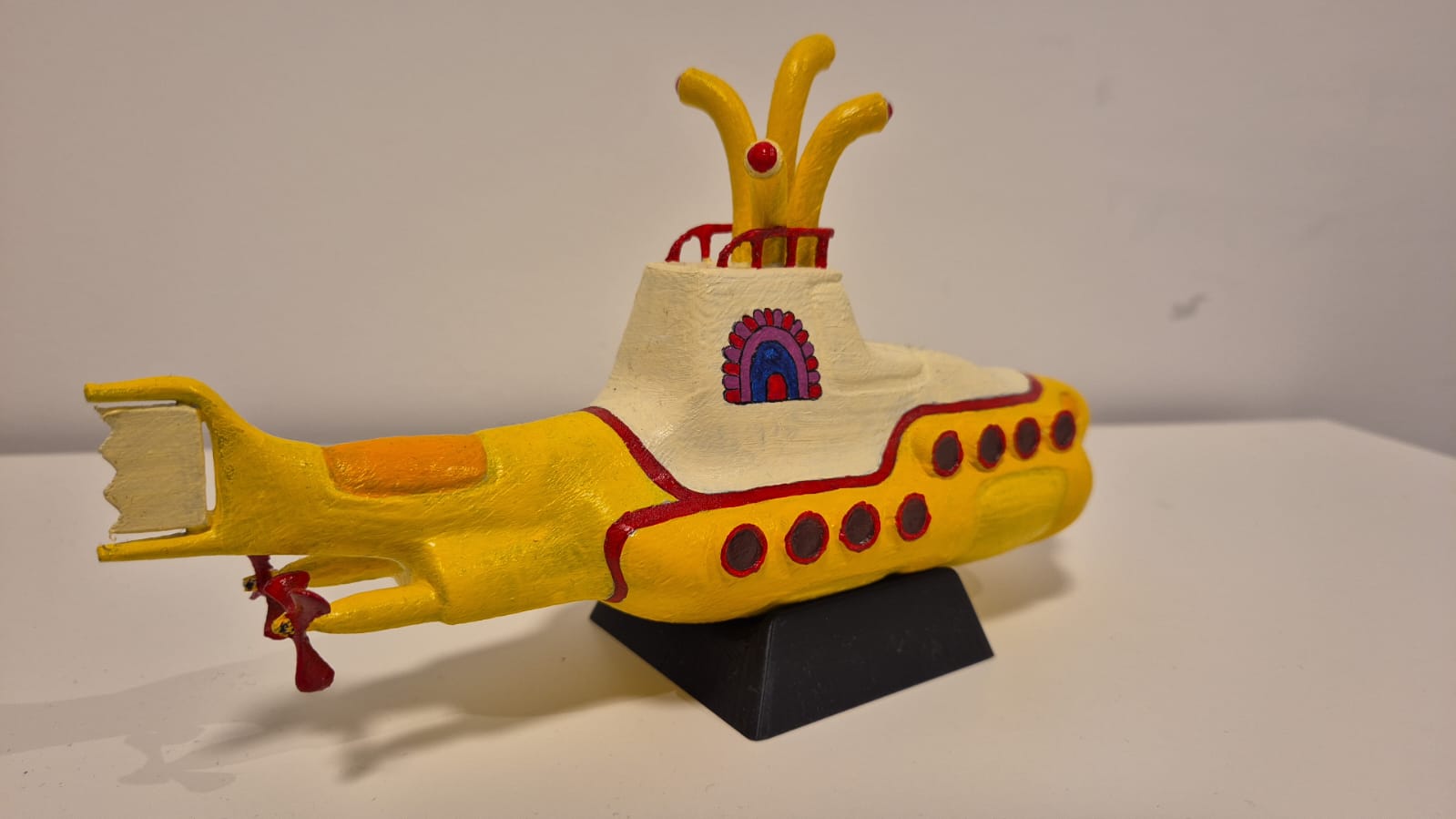 Mô hình in 3D Yellow Submarine kèm chân đế độc đáo - Thumbnail 3