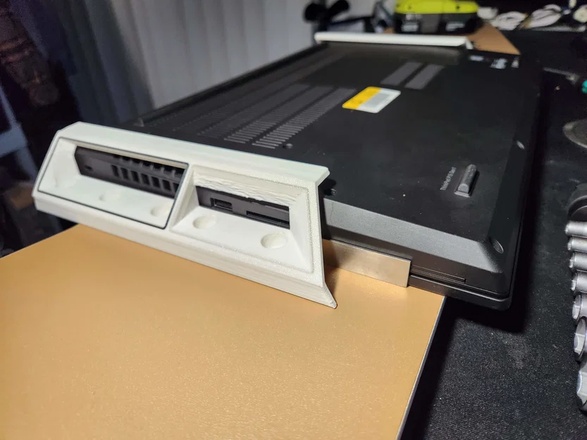 Gá treo laptop Lenovo ThinkPad P15/P52 dưới bàn/kệ, tối ưu in 3D - Image 1