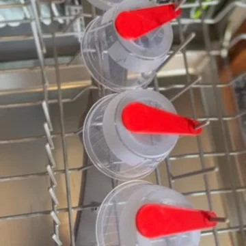 Dishwasher – Kẹp giữ tô/chén cho giỏ trên máy rửa chén