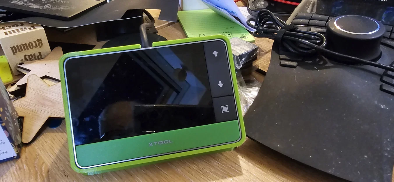 Giá đỡ bộ điều khiển xTool F1 Ultra - Image 2