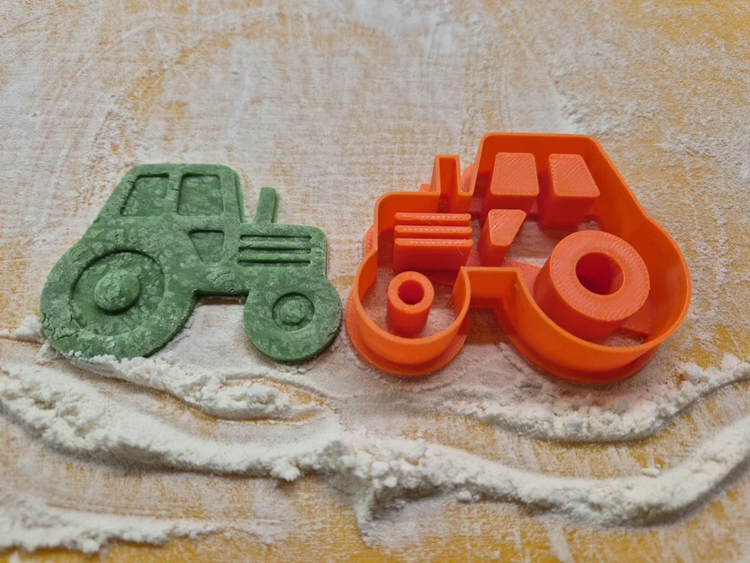 Khuôn cắt bánh quy hình máy cày 3D xinh xắn cho bé - Image 1