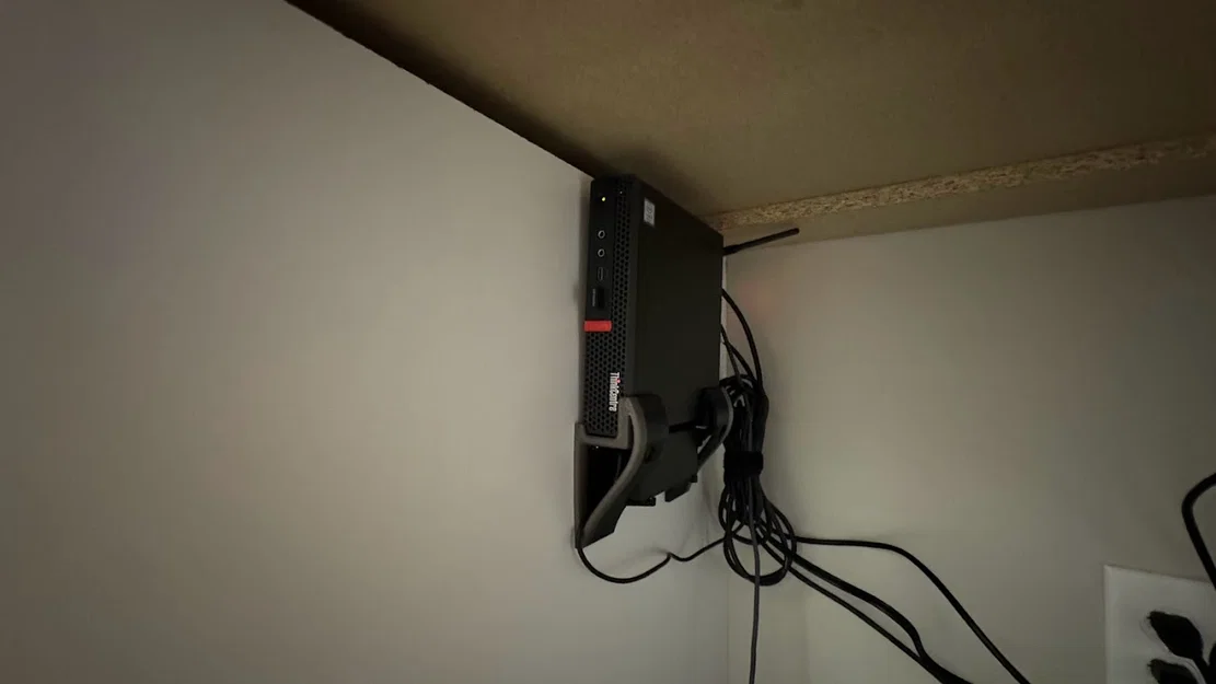 Giá treo tường Lenovo ThinkCenter Tiny kèm kệ để nguồn - Image 2