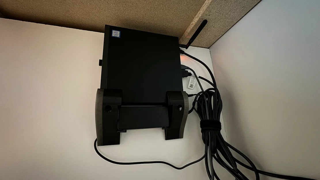 Giá treo tường Lenovo ThinkCenter Tiny kèm kệ để nguồn - Image 3