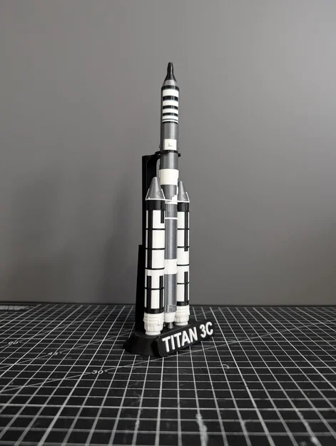 TITAN 3C MOL – Mô hình tên lửa tỉ lệ 1:200 (US Army) - Image 3