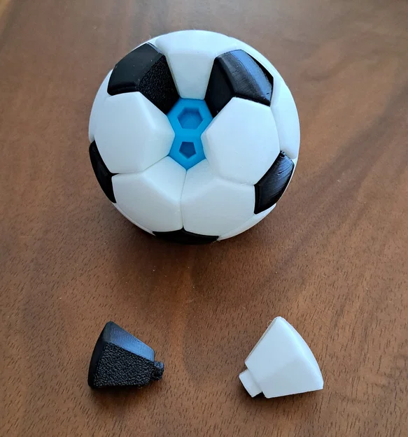Mô hình quả bóng đá lắp ráp 3D (Classic Soccer Ball Puzzle) cực chất - Image 2