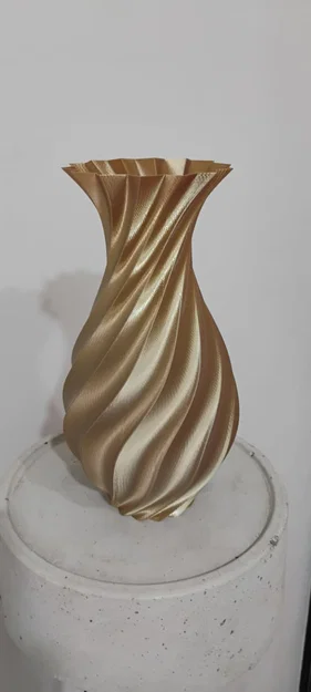 Bình hoa xoắn ốc (Spiral Vase) - Image 5