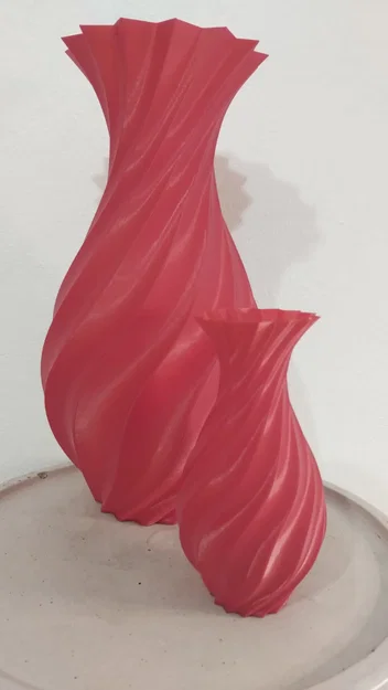 Bình hoa xoắn ốc (Spiral Vase) - Image 10