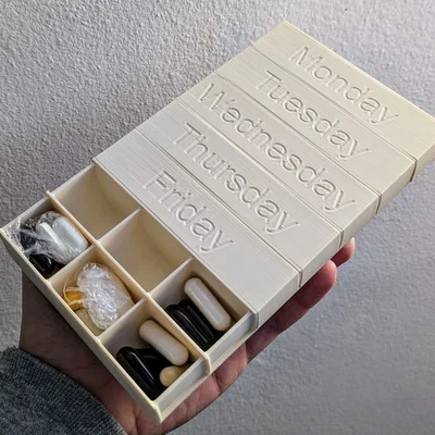 Hộp thuốc 1 tuần (3 ngăn mỗi ngày) – pill box/container in 3D parametric
